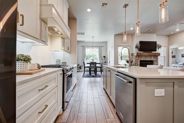 10800 Mountain Fork Drive, Yukon, OK 73099