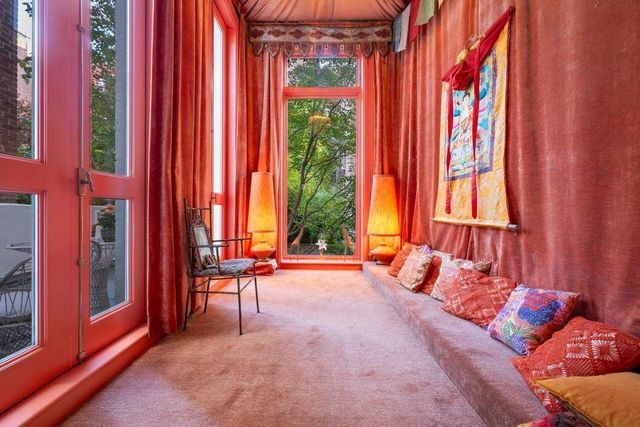 138 W 82nd Street, New York City, NY 10024