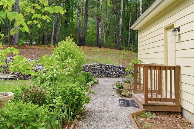 40 White Pine Drive, Glocester, RI 02814