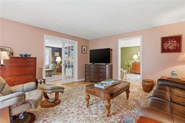 40 White Pine Drive, Glocester, RI 02814