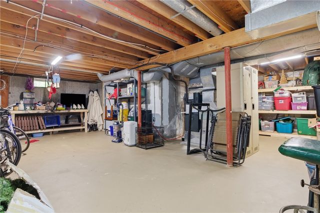 40 White Pine Drive, Glocester, RI 02814