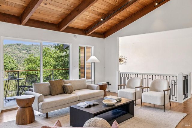 227 Coleman Dr, San Rafael, CA 94901