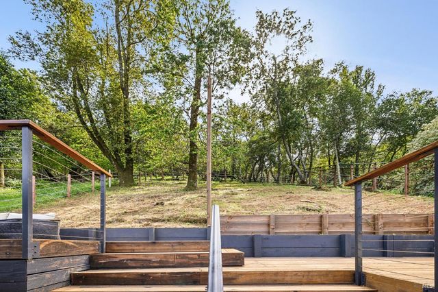 227 Coleman Dr, San Rafael, CA 94901