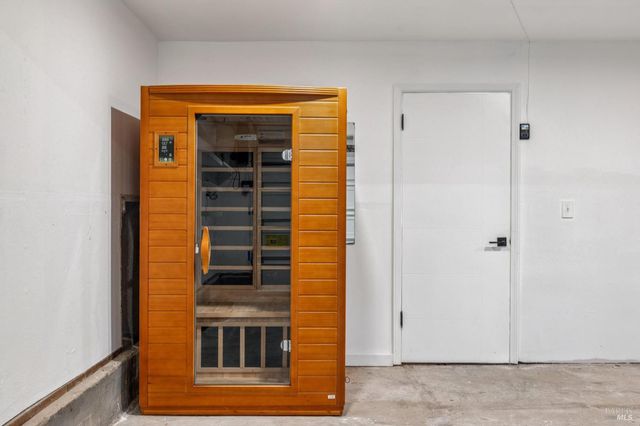 227 Coleman Dr, San Rafael, CA 94901