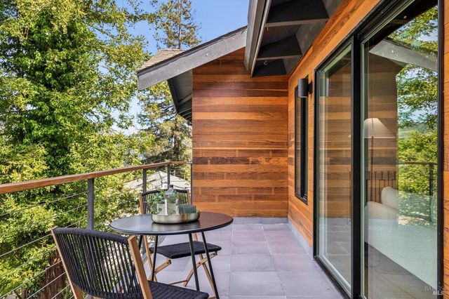 227 Coleman Dr, San Rafael, CA 94901