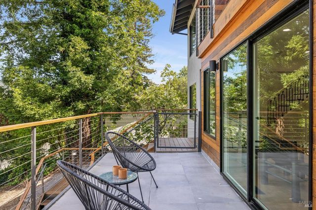 227 Coleman Dr, San Rafael, CA 94901