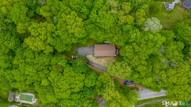 41 Elbow Hill Road, Brookfield, CT 06804