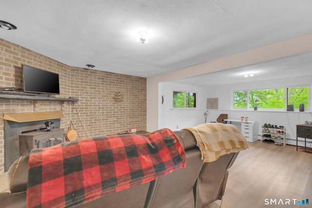 41 Elbow Hill Road, Brookfield, CT 06804