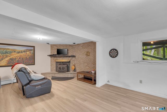 41 Elbow Hill Road, Brookfield, CT 06804