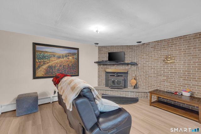 41 Elbow Hill Road, Brookfield, CT 06804