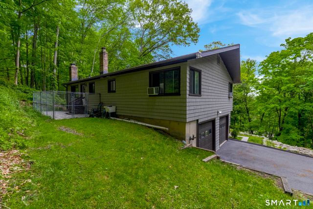 41 Elbow Hill Road, Brookfield, CT 06804