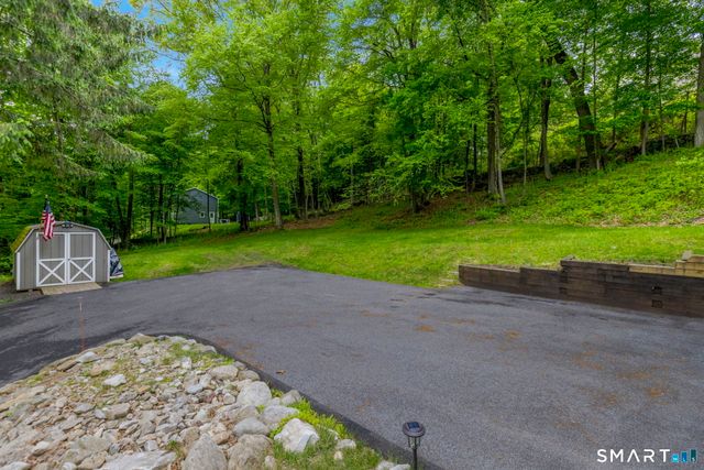 41 Elbow Hill Road, Brookfield, CT 06804