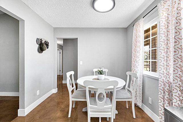 25410 Dawnridge Drive, Madera, CA 93638