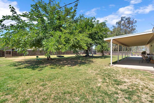 25410 Dawnridge Drive, Madera, CA 93638