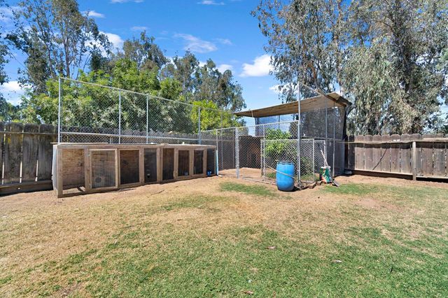 25410 Dawnridge Drive, Madera, CA 93638
