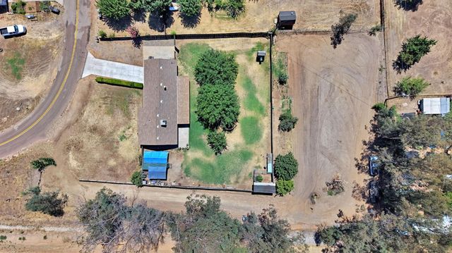 25410 Dawnridge Drive, Madera, CA 93638