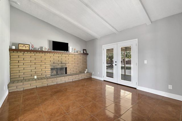 25410 Dawnridge Drive, Madera, CA 93638