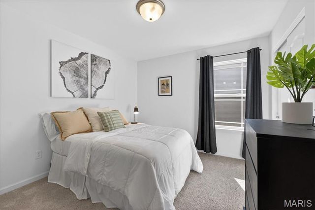 10 Muir Trail Court, Cottleville, MO 63304