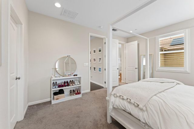 1738 Golden Poplar Ave, Sacramento, CA 95834
