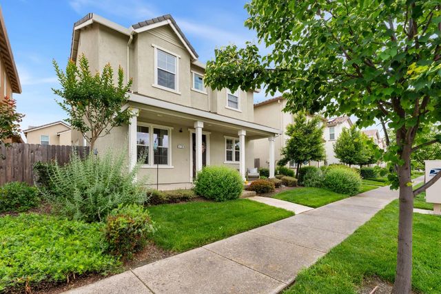 1738 Golden Poplar Ave, Sacramento, CA 95834