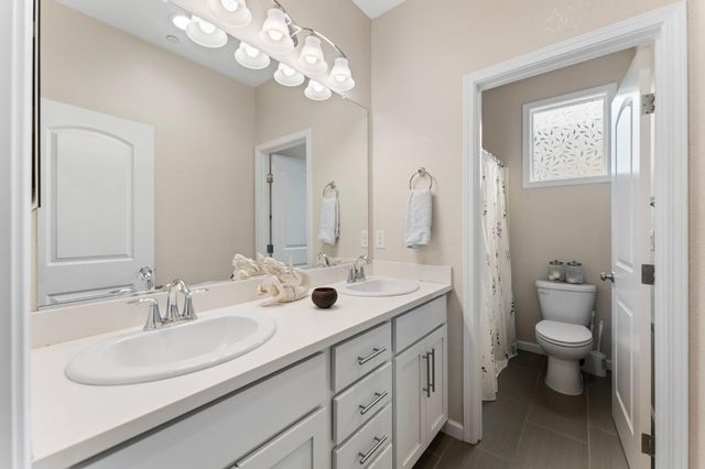 1738 Golden Poplar Ave, Sacramento, CA 95834