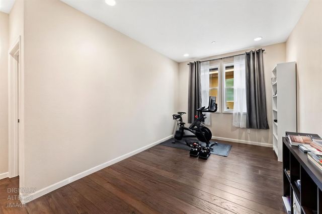 1738 Golden Poplar Ave, Sacramento, CA 95834