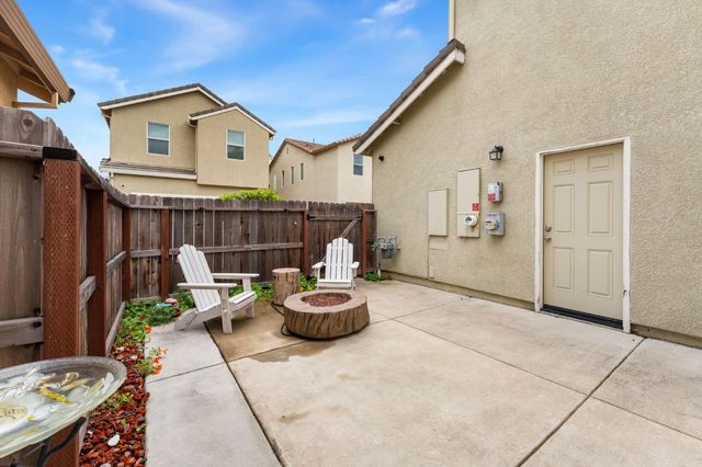 1738 Golden Poplar Ave, Sacramento, CA 95834