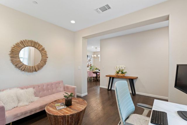 1738 Golden Poplar Ave, Sacramento, CA 95834