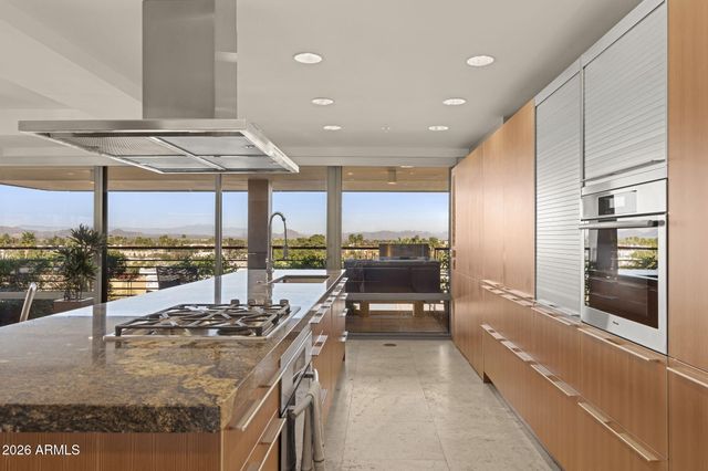 7167 E RANCHO VISTA Drive 6004, Scottsdale, AZ 85251