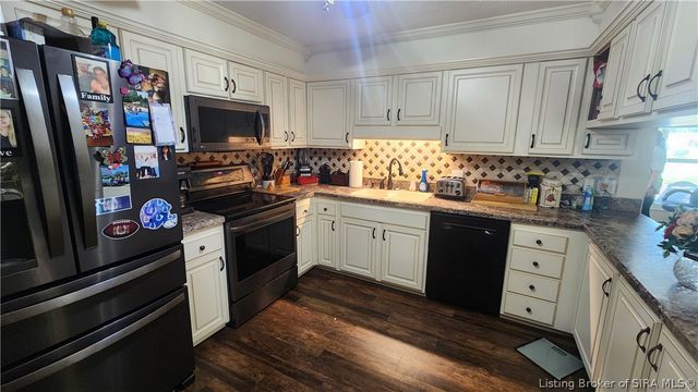 1806 Elmwood Drive, Clarksville, IN 47129
