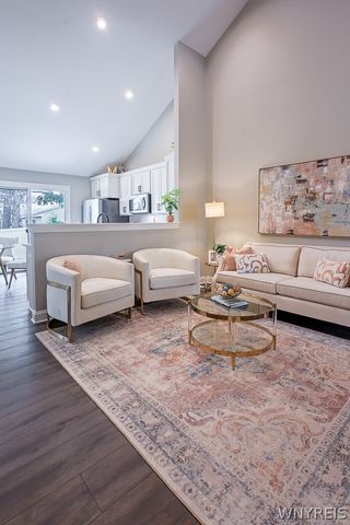 22 B Stonham Place 0302, Amherst, NY 14221