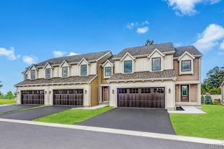 22 B Stonham Place 0302, Amherst, NY 14221