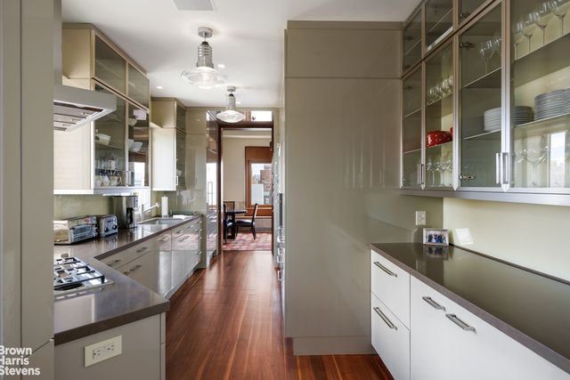 880 5TH Avenue PHA, New York City, NY 10021