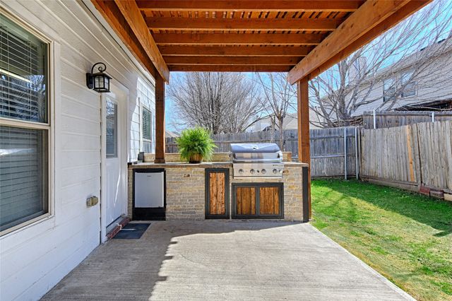 4404 Grassy Glen Drive, Fort Worth, TX 76244