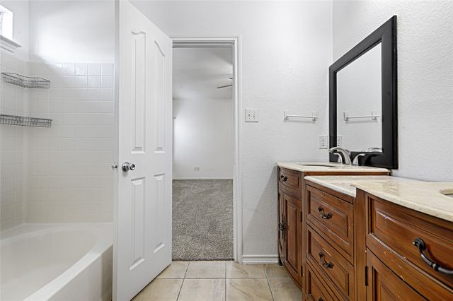 4404 Grassy Glen Drive, Fort Worth, TX 76244