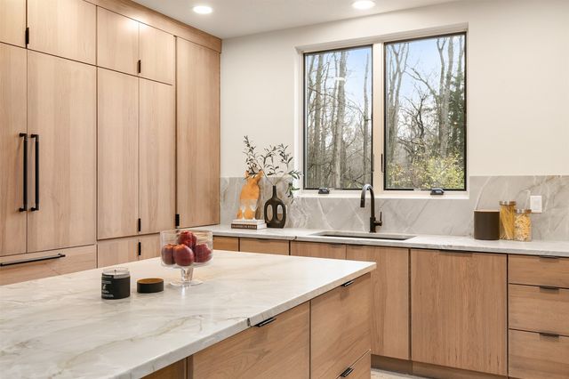 8830 NW 35th Street, Ankeny, IA 50023