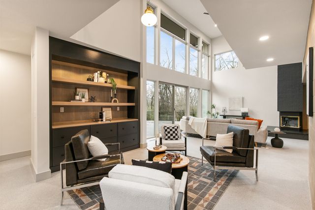 8830 NW 35th Street, Ankeny, IA 50023