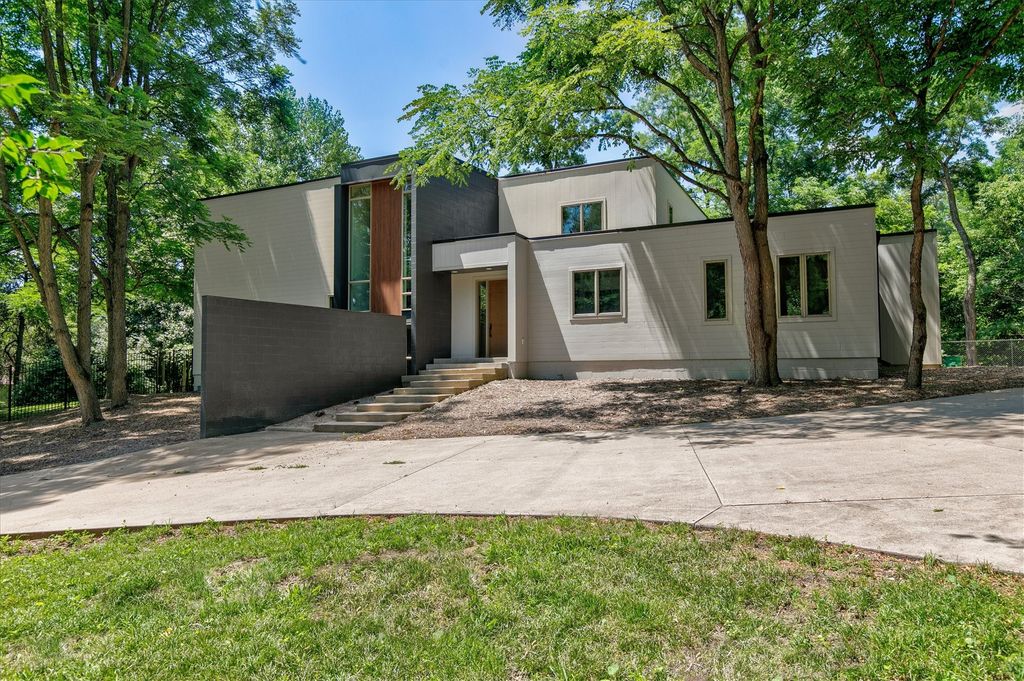 8830 NW 35th Street, Ankeny, IA 50023