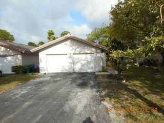 1722 NW 93rd Terrace, Coral Springs, FL 33071