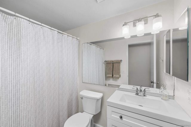 2027 Pointer Glen, Escondido, CA 92029