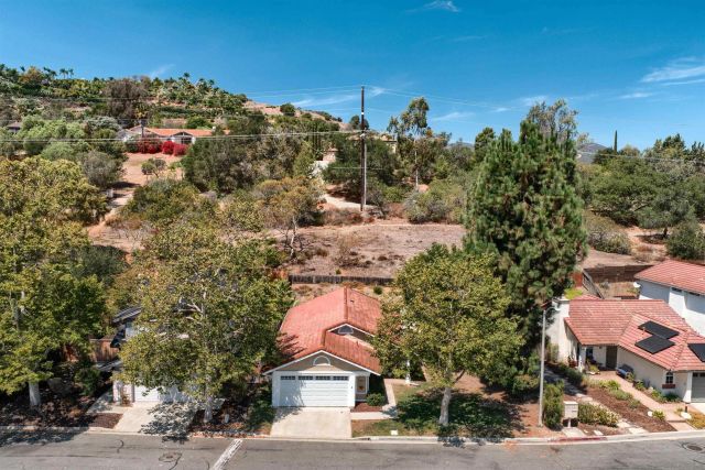 2027 Pointer Glen, Escondido, CA 92029