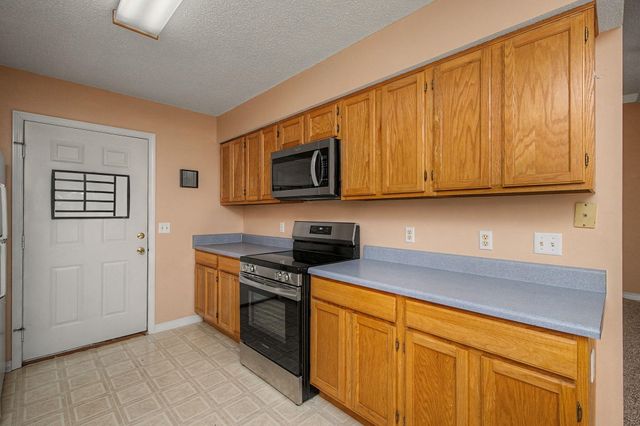 223 Runnymeade Drive, Crestview, FL 32539