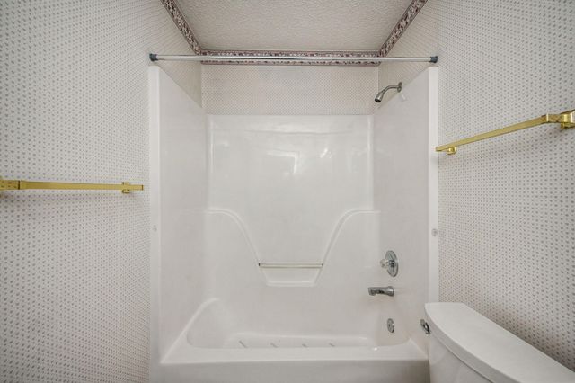 223 Runnymeade Drive, Crestview, FL 32539