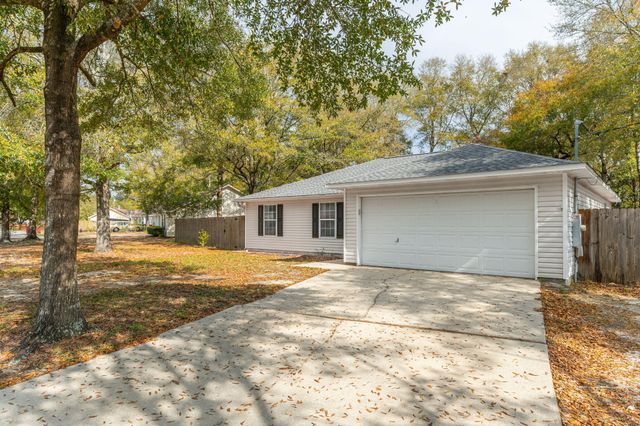 223 Runnymeade Drive, Crestview, FL 32539