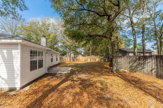 223 Runnymeade Drive, Crestview, FL 32539