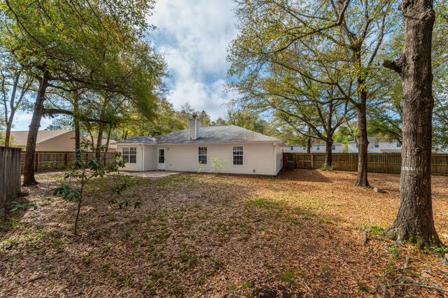 223 Runnymeade Drive, Crestview, FL 32539