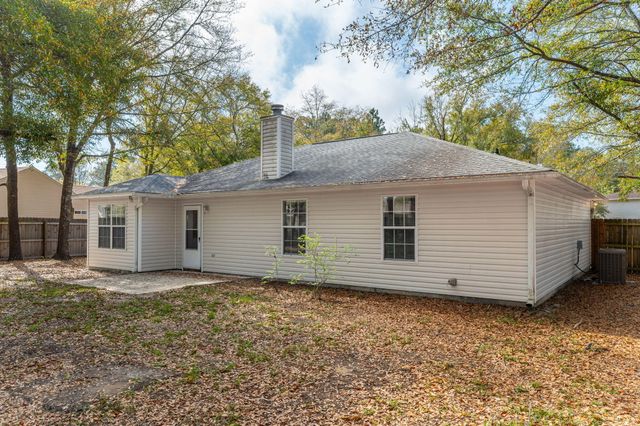 223 Runnymeade Drive, Crestview, FL 32539
