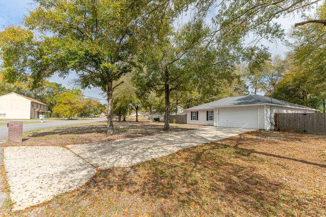 223 Runnymeade Drive, Crestview, FL 32539