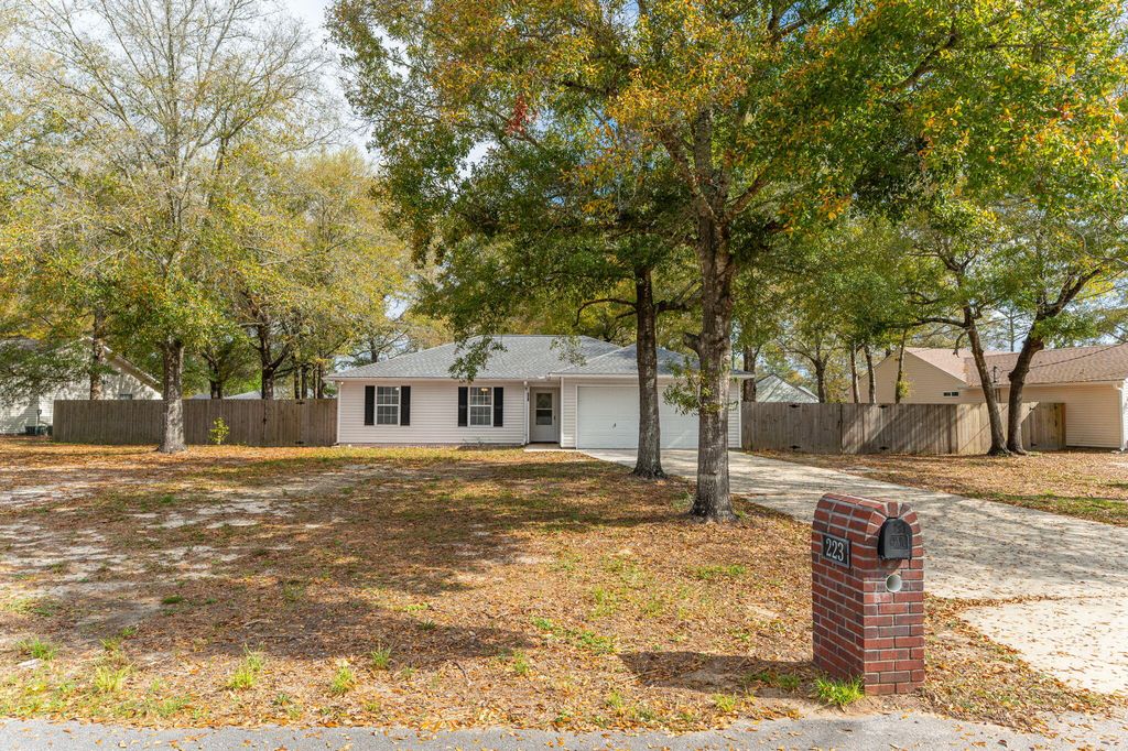 223 Runnymeade Drive, Crestview, FL 32539