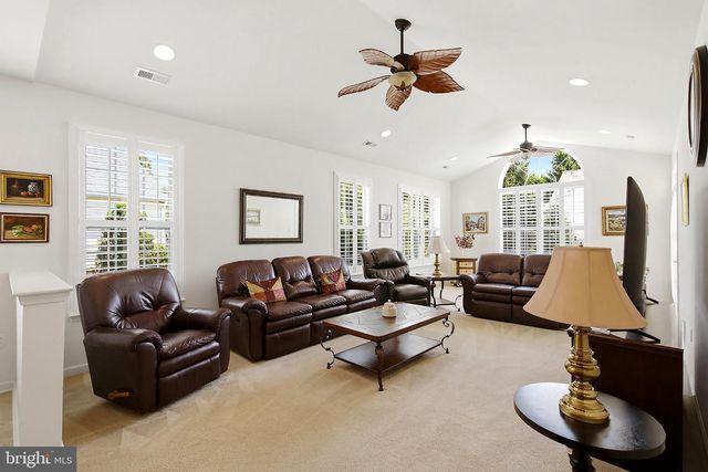 714 HOLLYBROOK LN, Manchester Twp, NJ 08759
